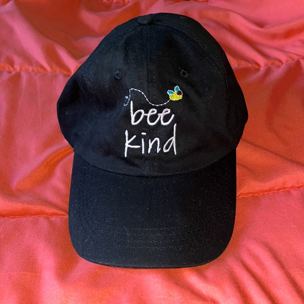 BUNDLE💕Black Dad Cap/Baseball Cap w/ cute embroidery🐝